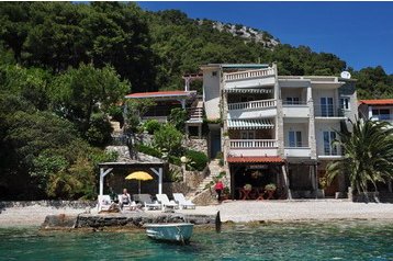 Croatie Privát Sućuraj, Extérieur